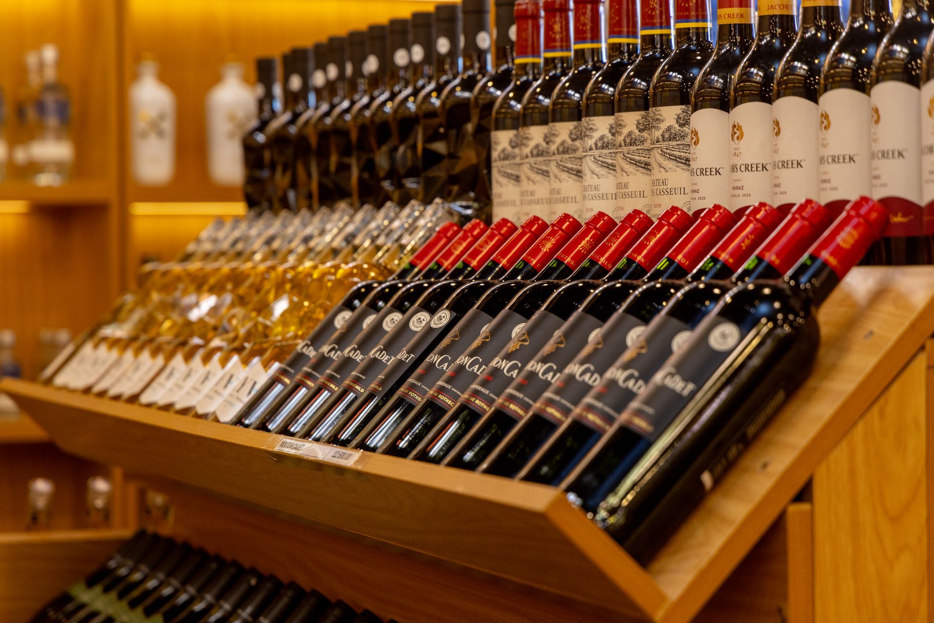 Cuánto cuesta una buena botella de vino y por qué varía
