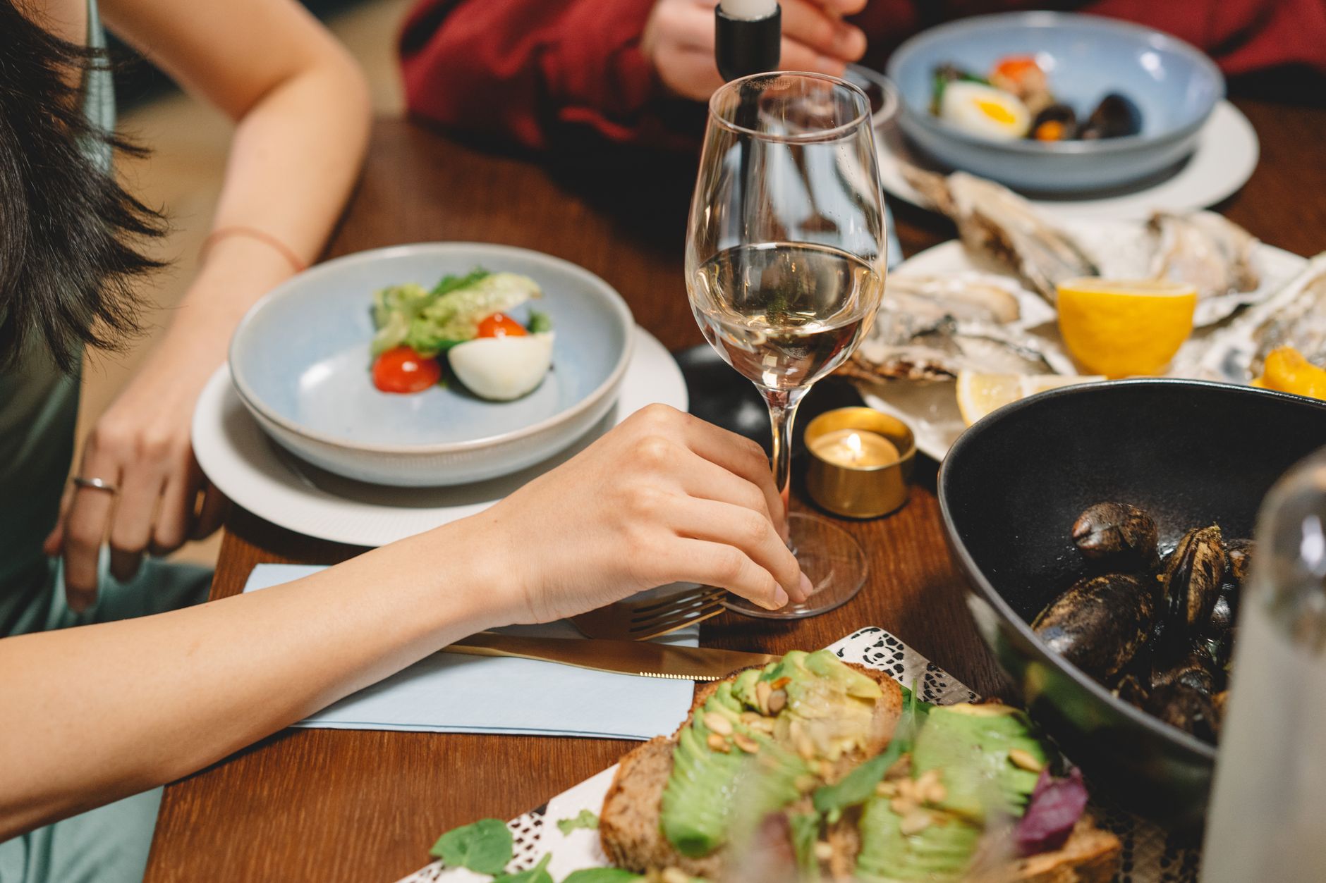 Vino albariño: qué es, cómo sabe y con qué comerlo